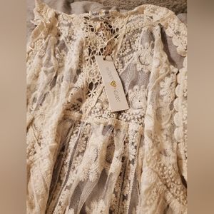 Sz L Woven heart long knitted vest